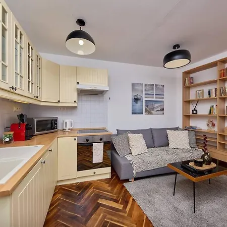 Apartman Old - Courtyard